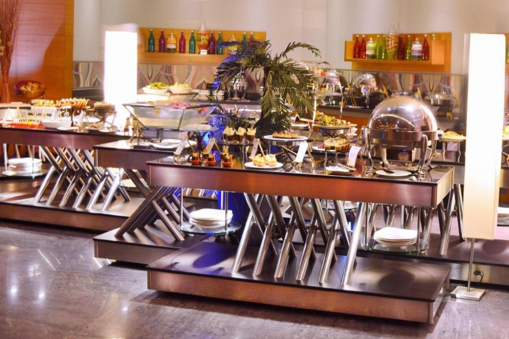 Holiday Villa Hotel & Residence